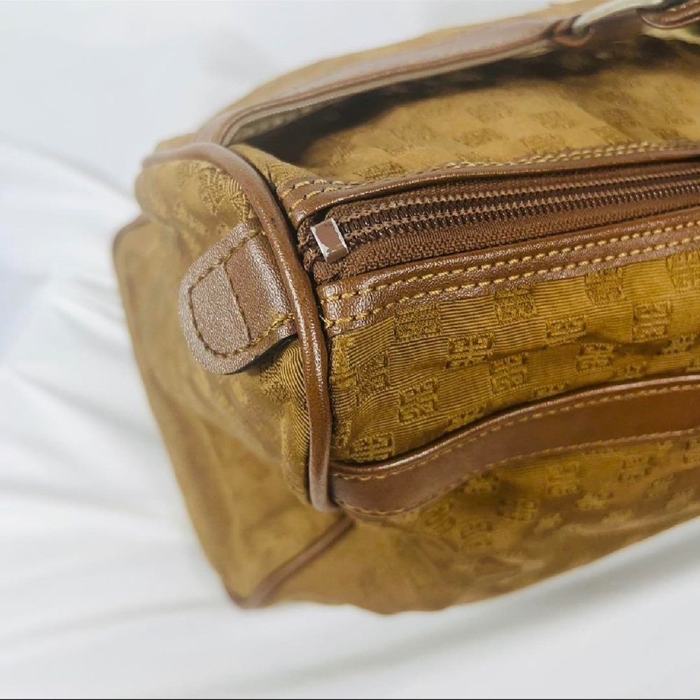 ✨ Givenchy Vintage Monogram Boston Duffel Bag ✨ - Picture 5 of 12